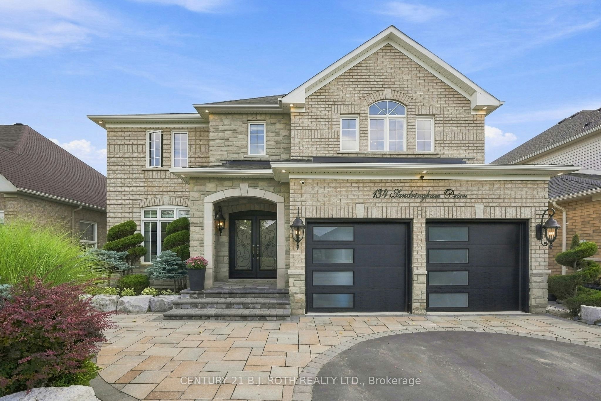 134 Sandringham Drive, Barrie, ON, L4M 0C9