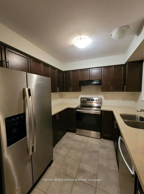21 Franks Way, Barrie, ON, L4N 3J1 - 3