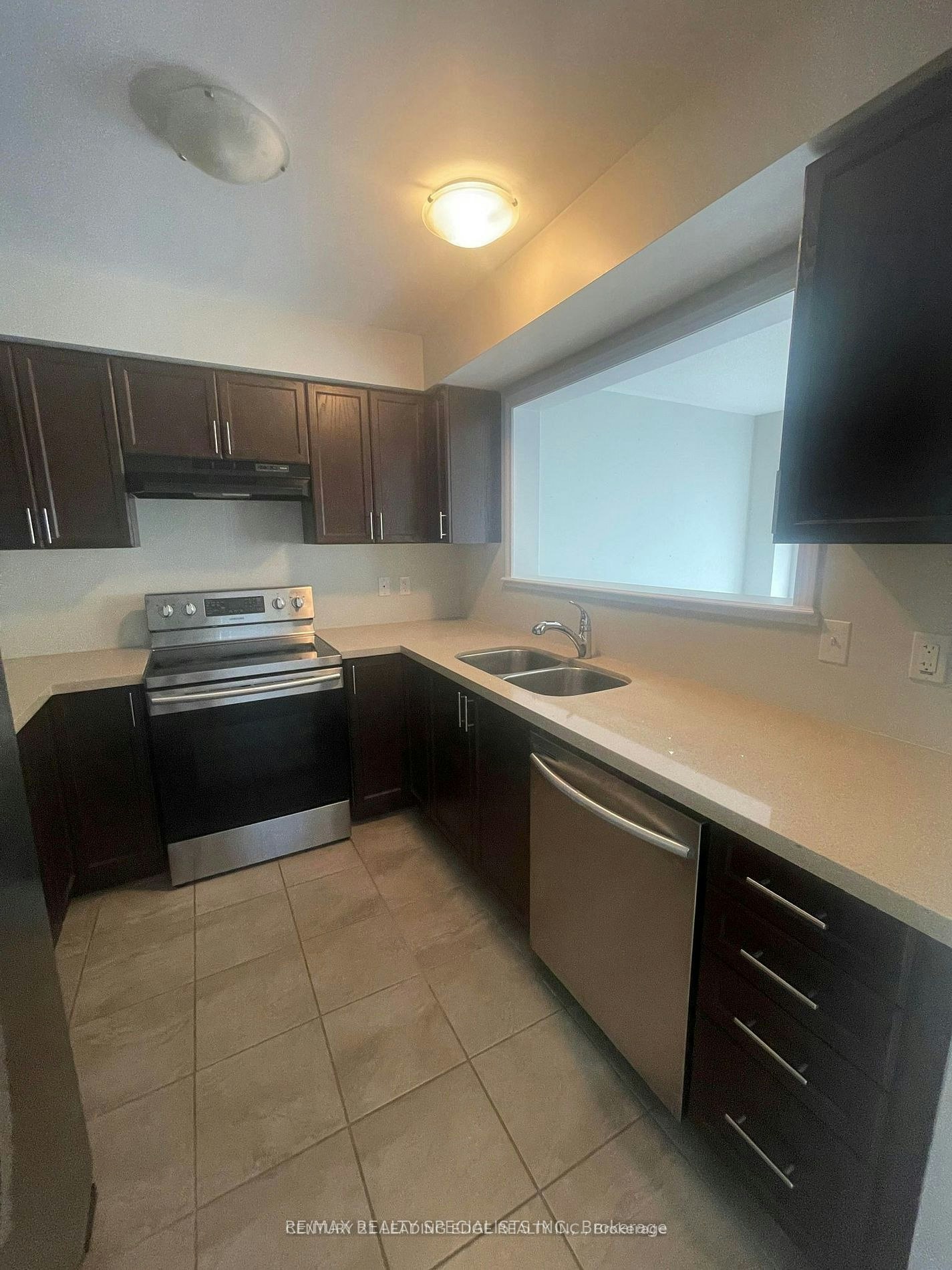 21 Franks Way, Barrie, ON, L4N 3J1 - 4