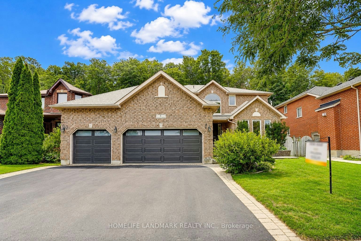 31 Crimson Ridge Road, Barrie, ON, L4N 9R8