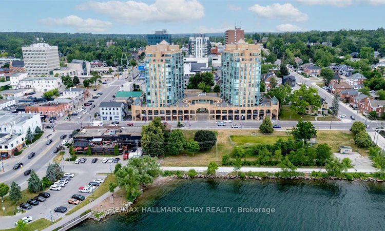 407-140 Dunlop Street E