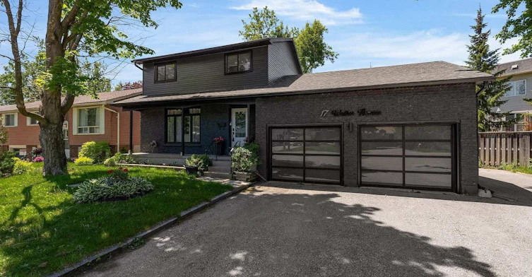17 Walker Avenue, Orillia, ON, L3V 6G8