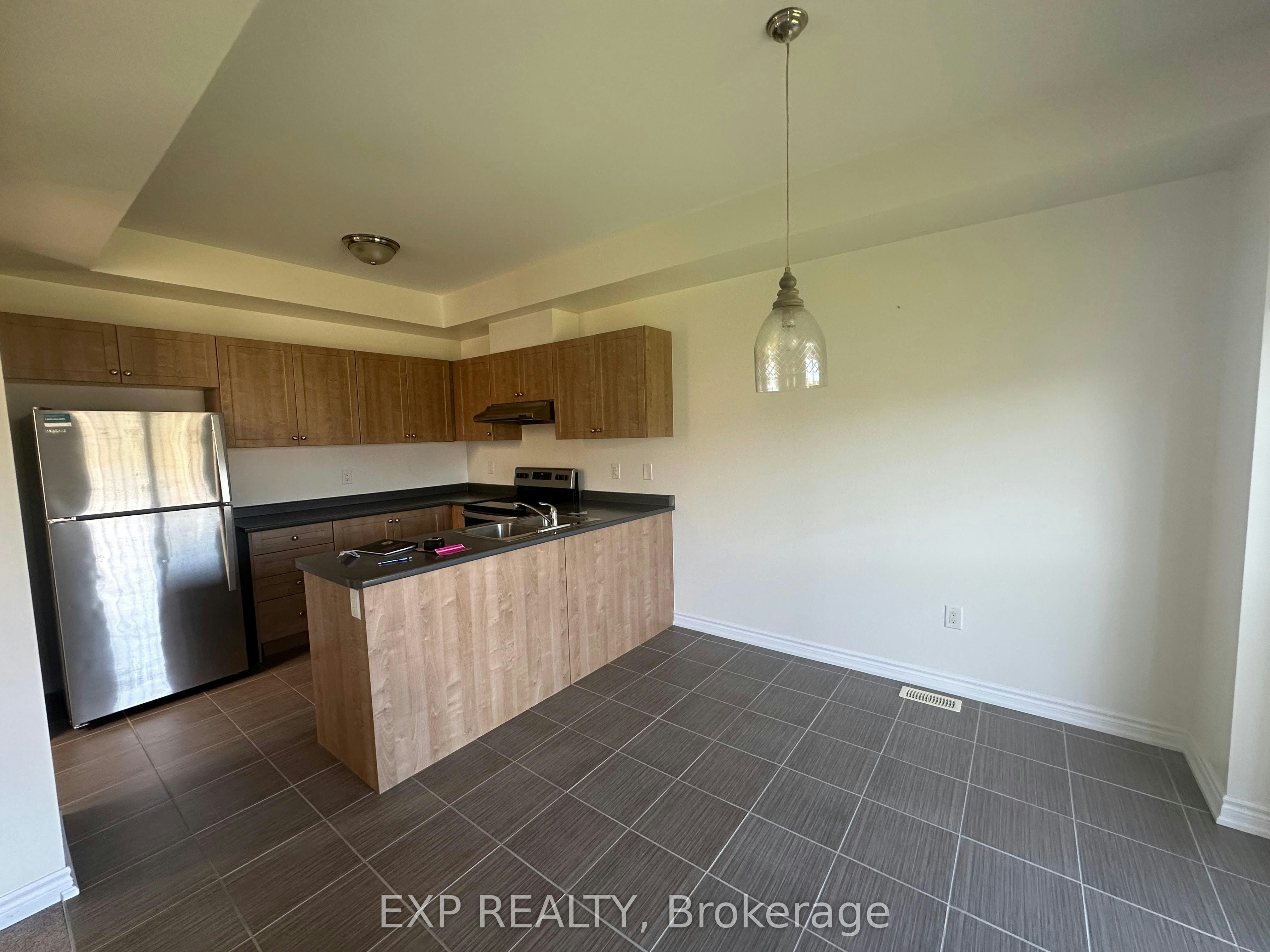 1-208 Isabella Drive, Orillia, ON, L3V 8K7 - 5