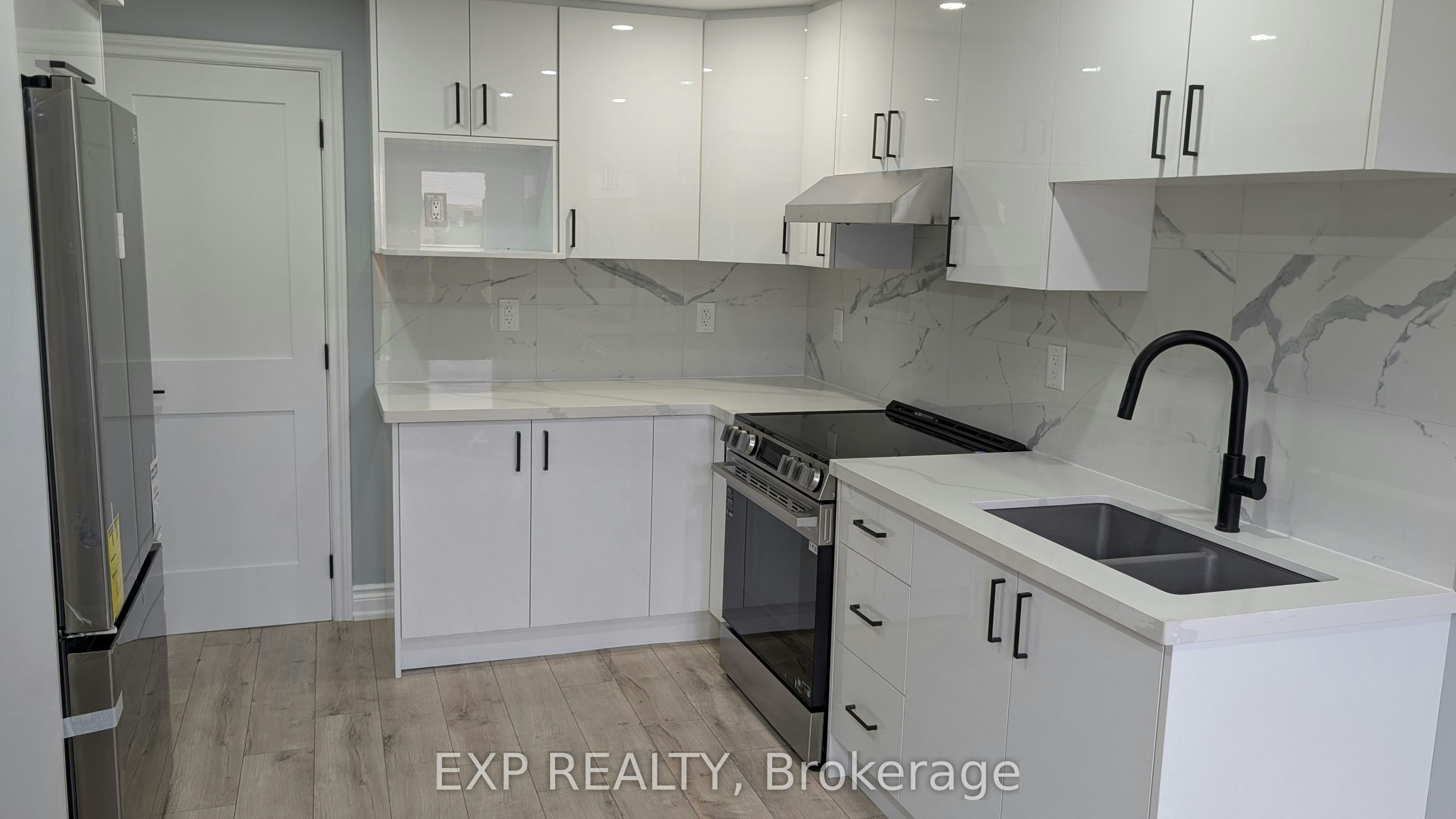 2-208 Isabella Drive, Orillia, ON, L3V 8K7 - 3