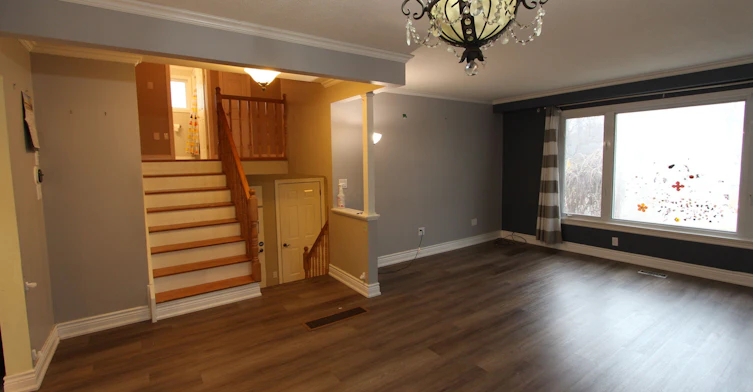 Upper Unit-8 Meadowland Avenue, Barrie, ON, L4N 2Y4 - 8