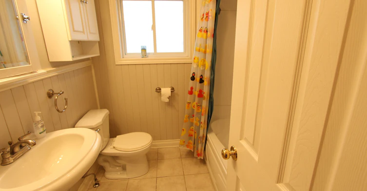 Upper Unit-8 Meadowland Avenue, Barrie, ON, L4N 2Y4 - 14