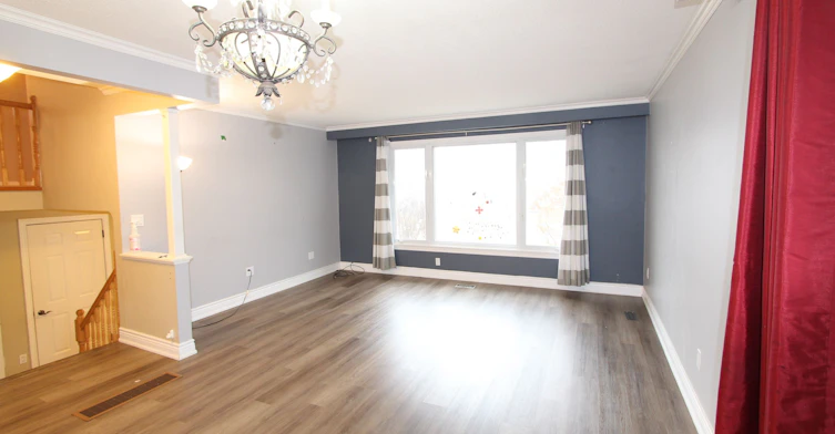Upper Unit-8 Meadowland Avenue, Barrie, ON, L4N 2Y4 - 3
