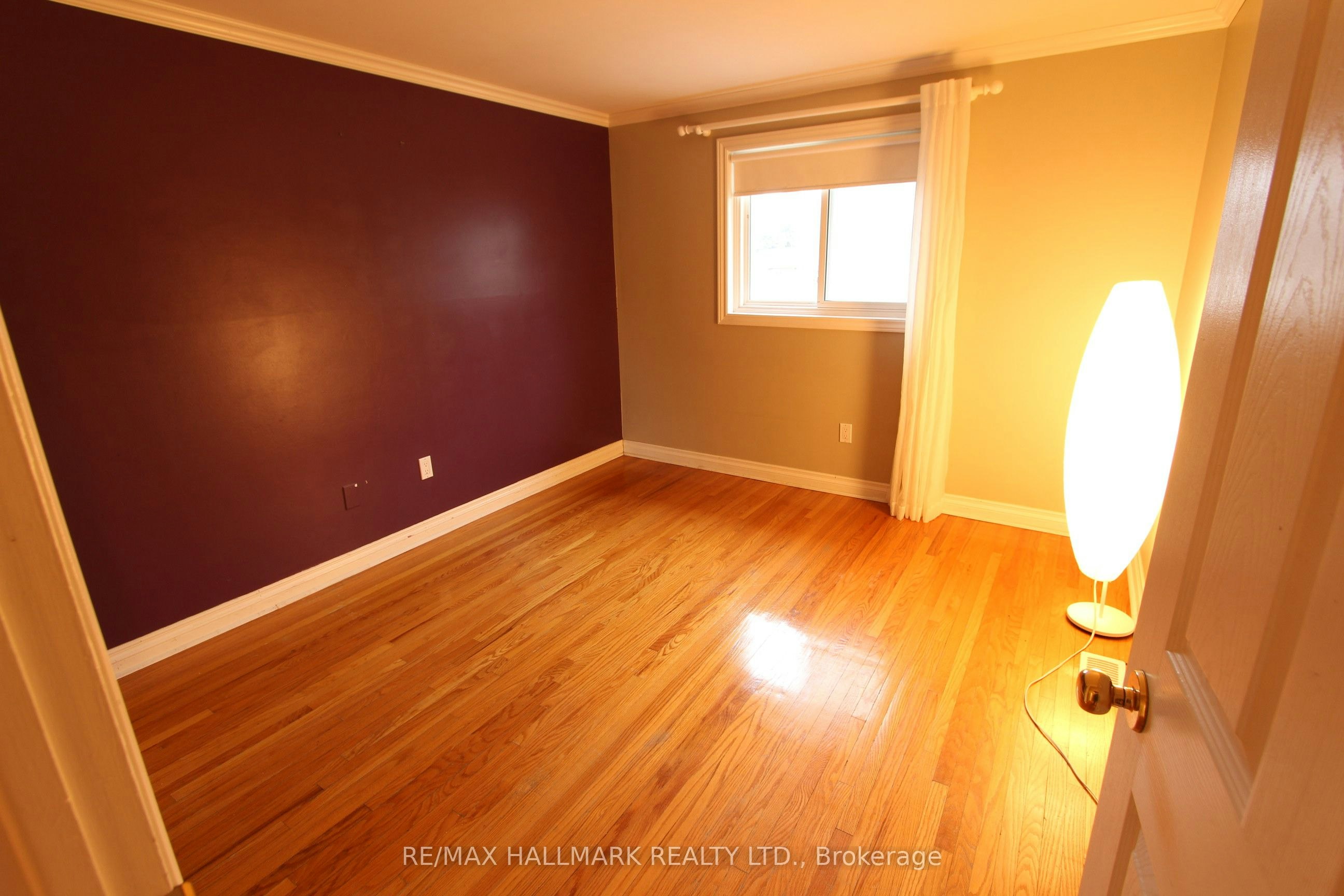 Upper Unit-8 Meadowland Avenue, Barrie, ON, L4N 2Y4 - 12