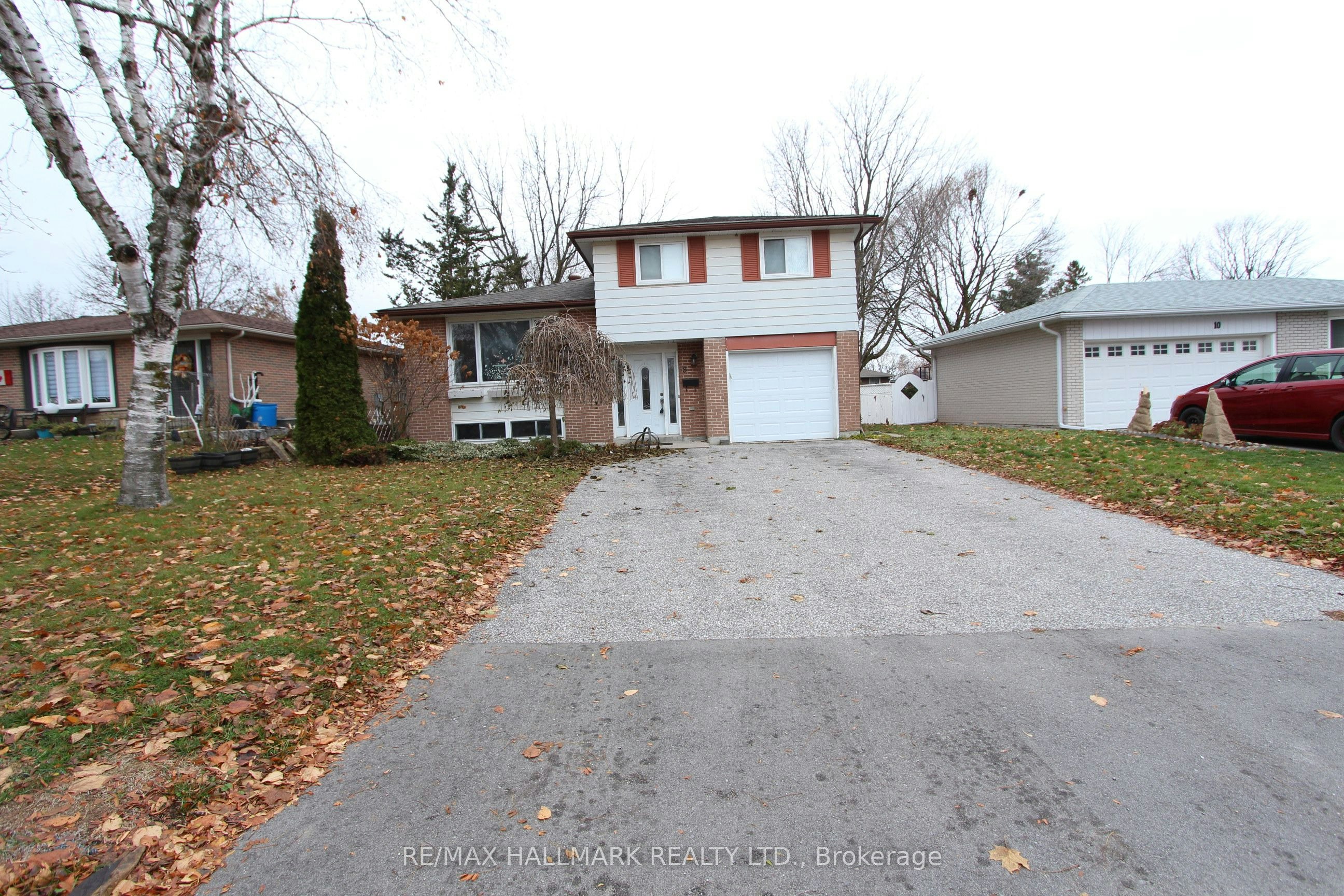 Upper Unit-8 Meadowland Avenue, Barrie, ON, L4N 2Y4 - 18