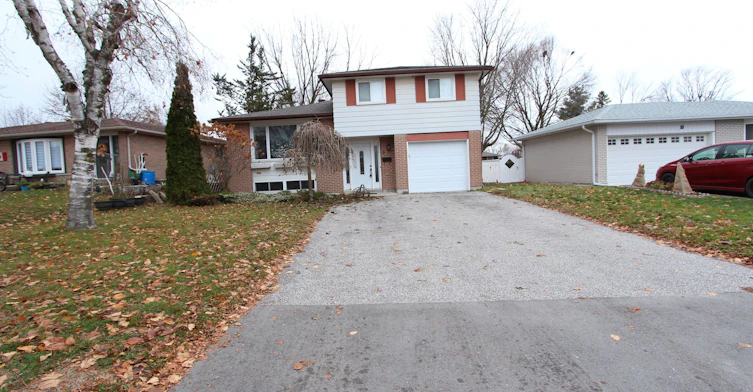 Upper Unit-8 Meadowland Avenue, Barrie, ON, L4N 2Y4 - 18