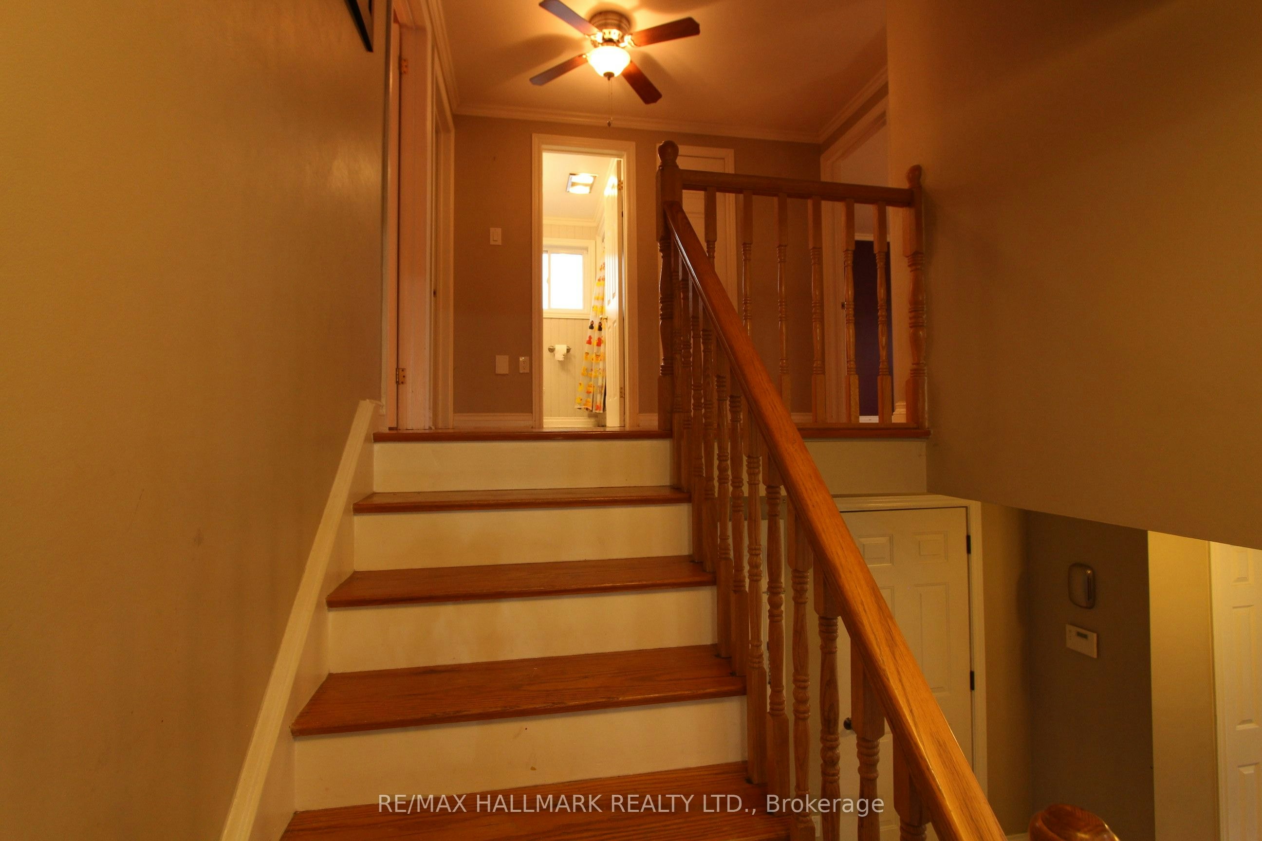 Upper Unit-8 Meadowland Avenue, Barrie, ON, L4N 2Y4 - 16