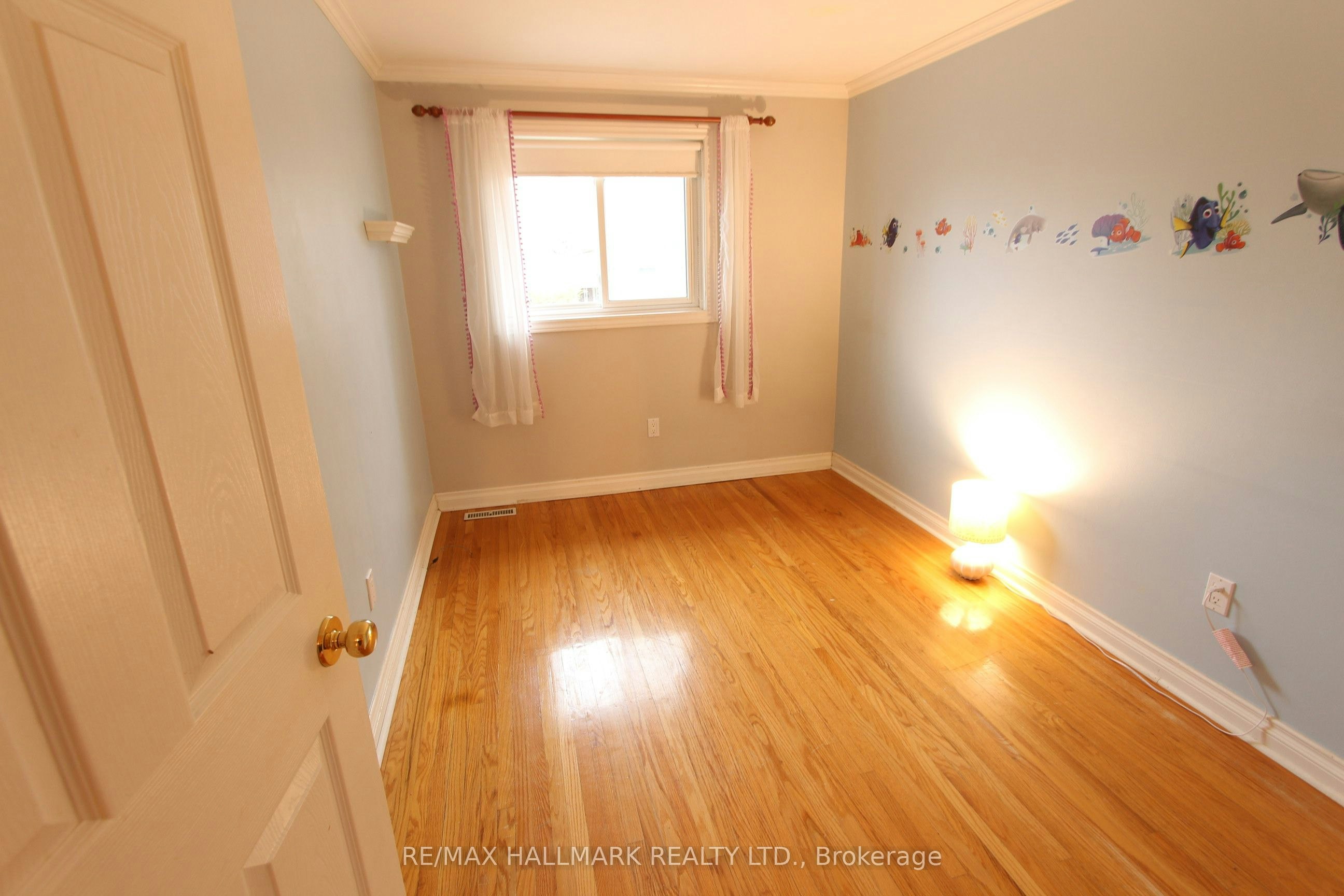 Upper Unit-8 Meadowland Avenue, Barrie, ON, L4N 2Y4 - 13