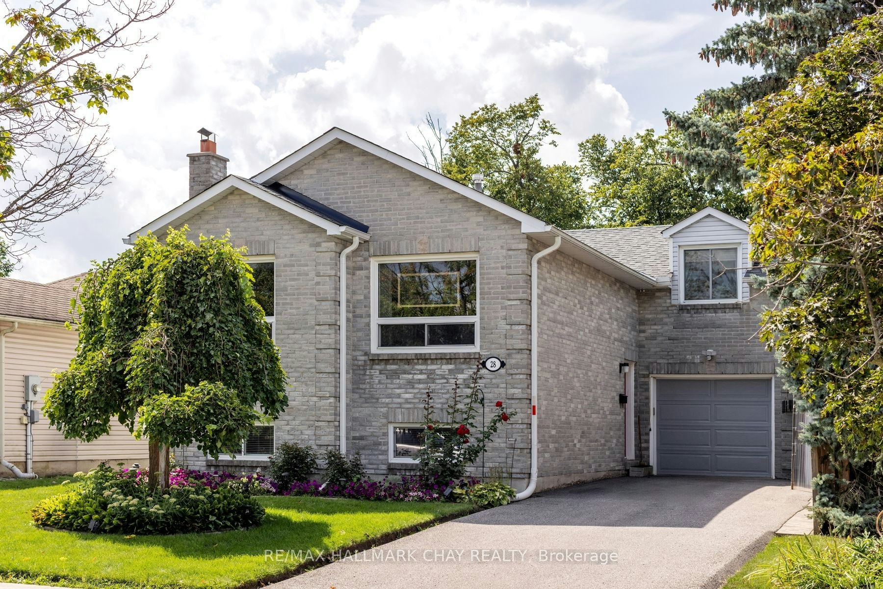 28 Pae Drive, Barrie, ON, L4N 7N7