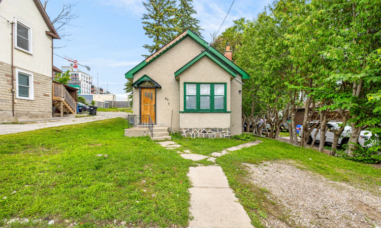 85 Maple Avenue