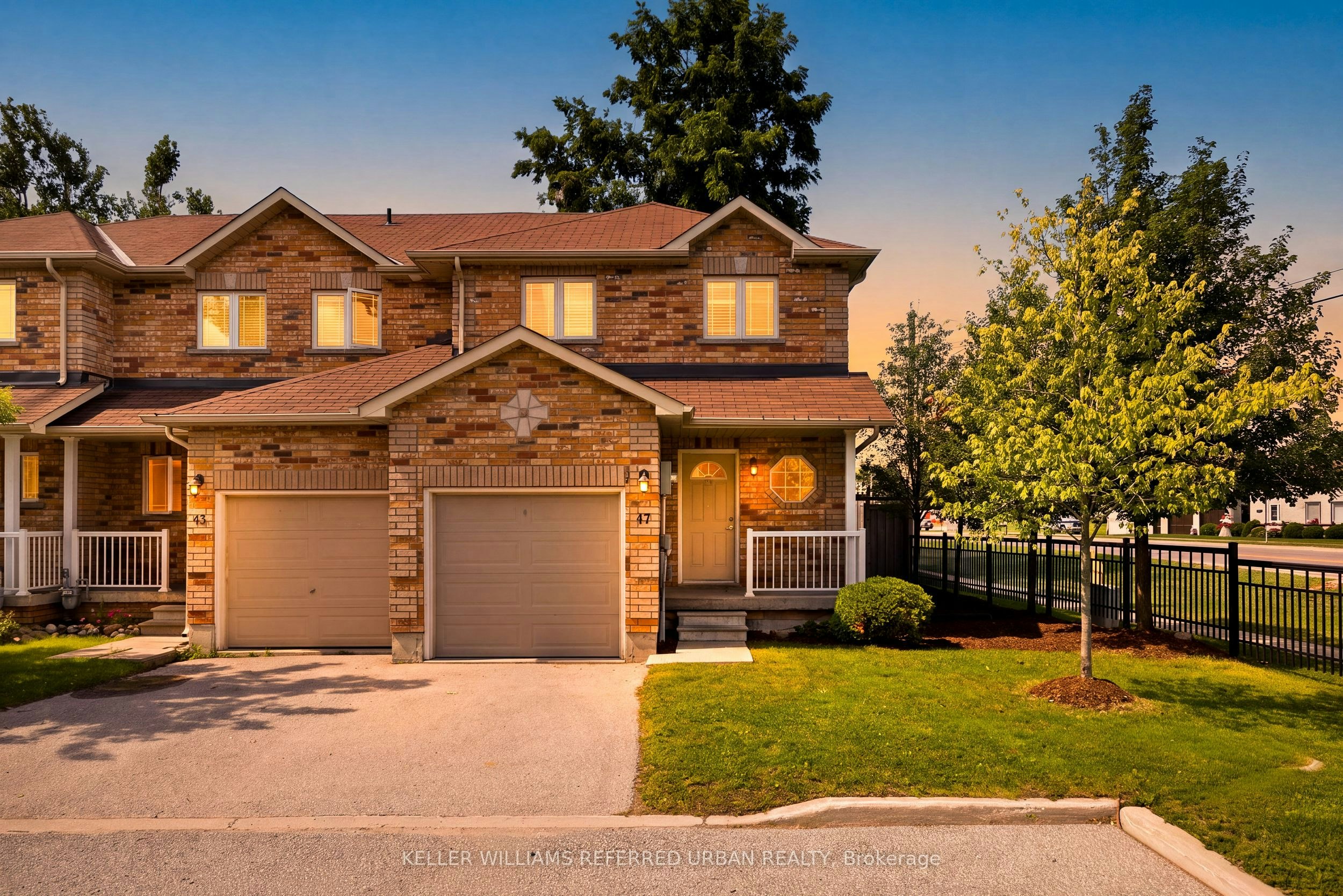 46-47 Southwoods Crescent, Barrie, ON, L4N 9P8