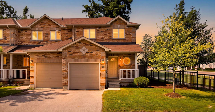 46-47 Southwoods Crescent, Barrie, ON, L4N 9P8