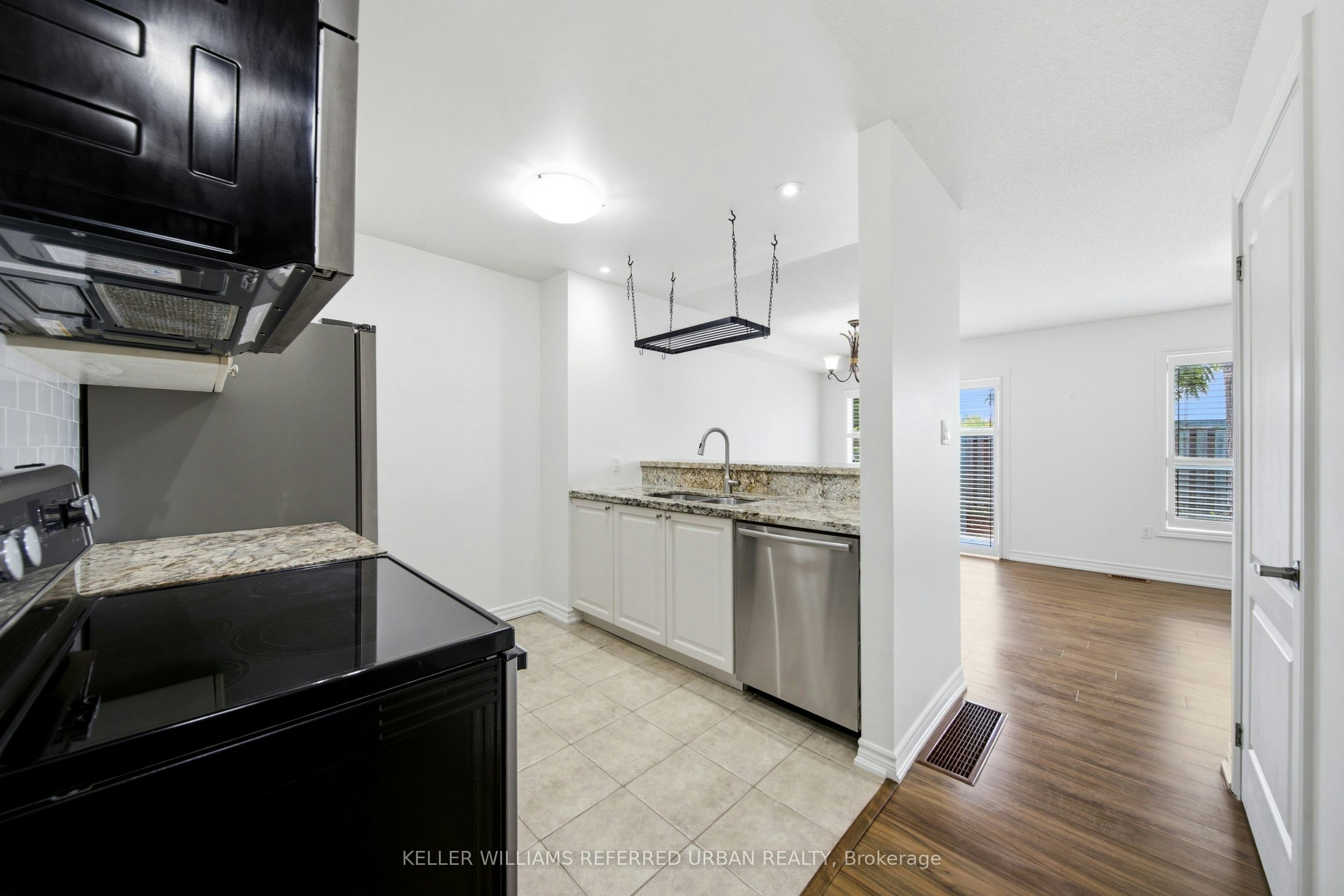 46-47 Southwoods Crescent, Barrie, ON, L4N 9P8 - 11