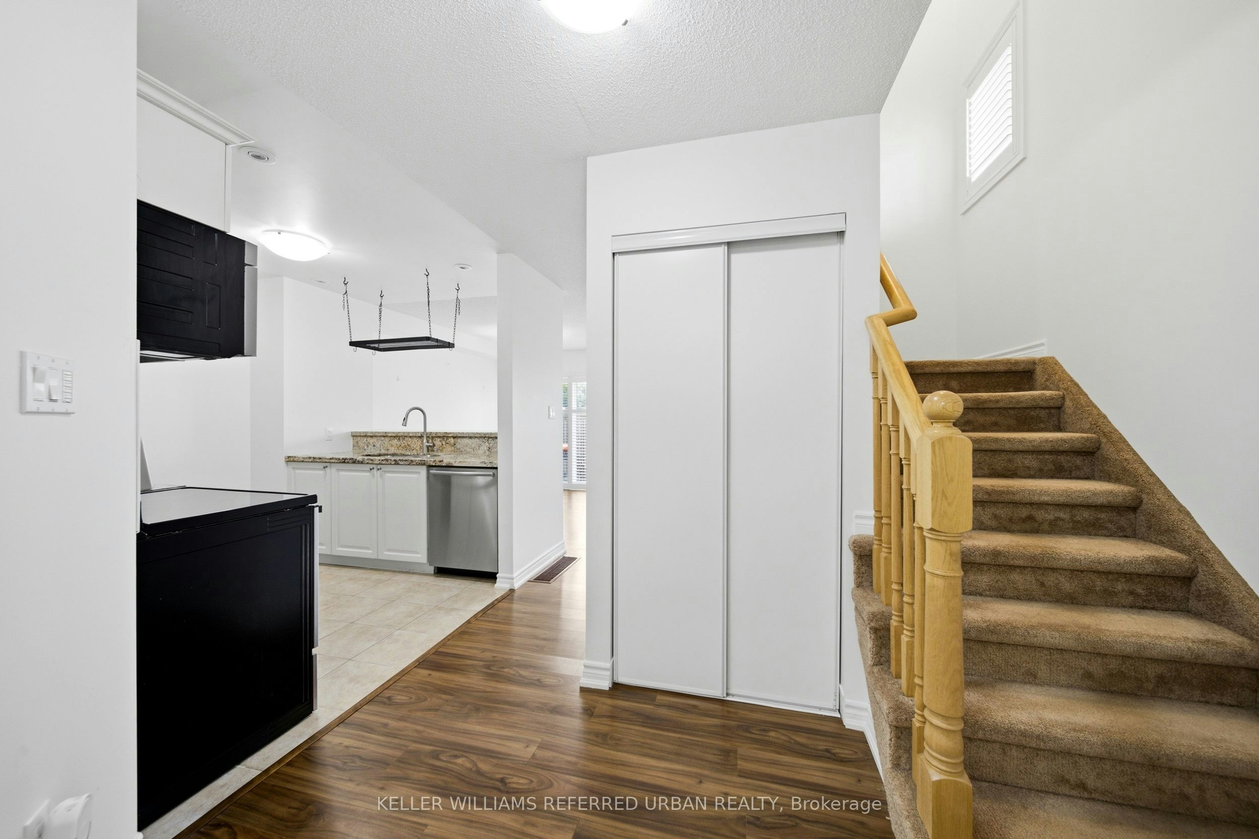 46-47 Southwoods Crescent, Barrie, ON, L4N 9P8 - 9