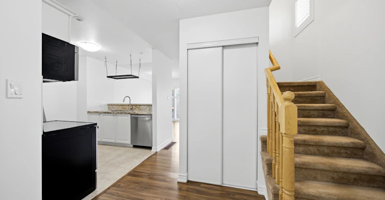 46-47 Southwoods Crescent, Barrie, ON, L4N 9P8 - 9