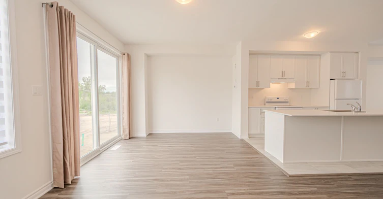 77 Shelburne Avenue, Wasaga Beach, ON, L9Z 0L2 - 6