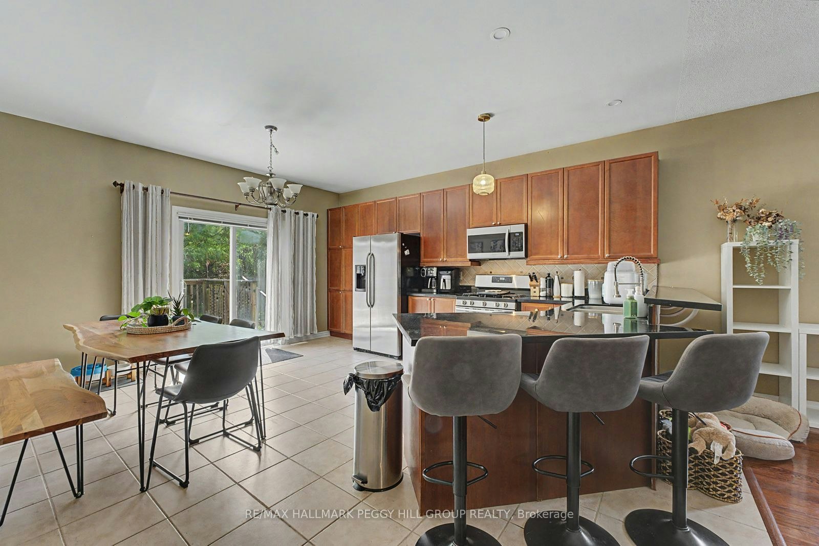Upper-65 Jessica Drive, Barrie, ON, L4N 5T3 - 2