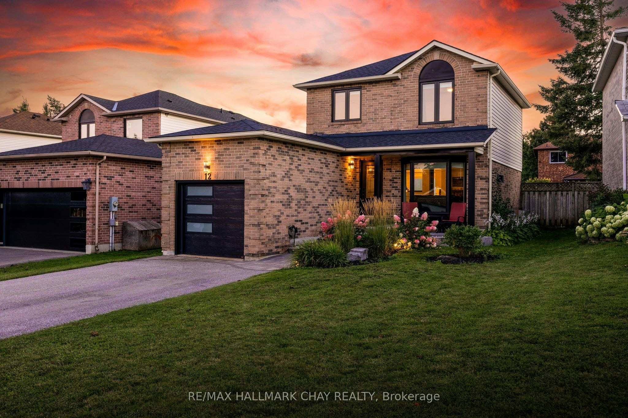 12 Grasett Crescent, Barrie, ON, L4N 6Z8