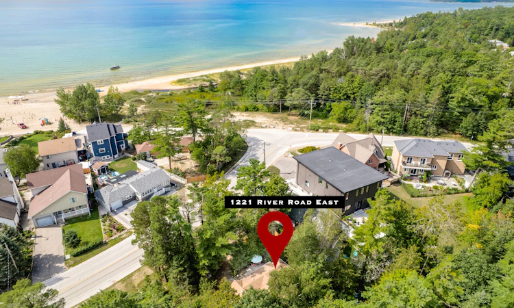 1221 River Road E
