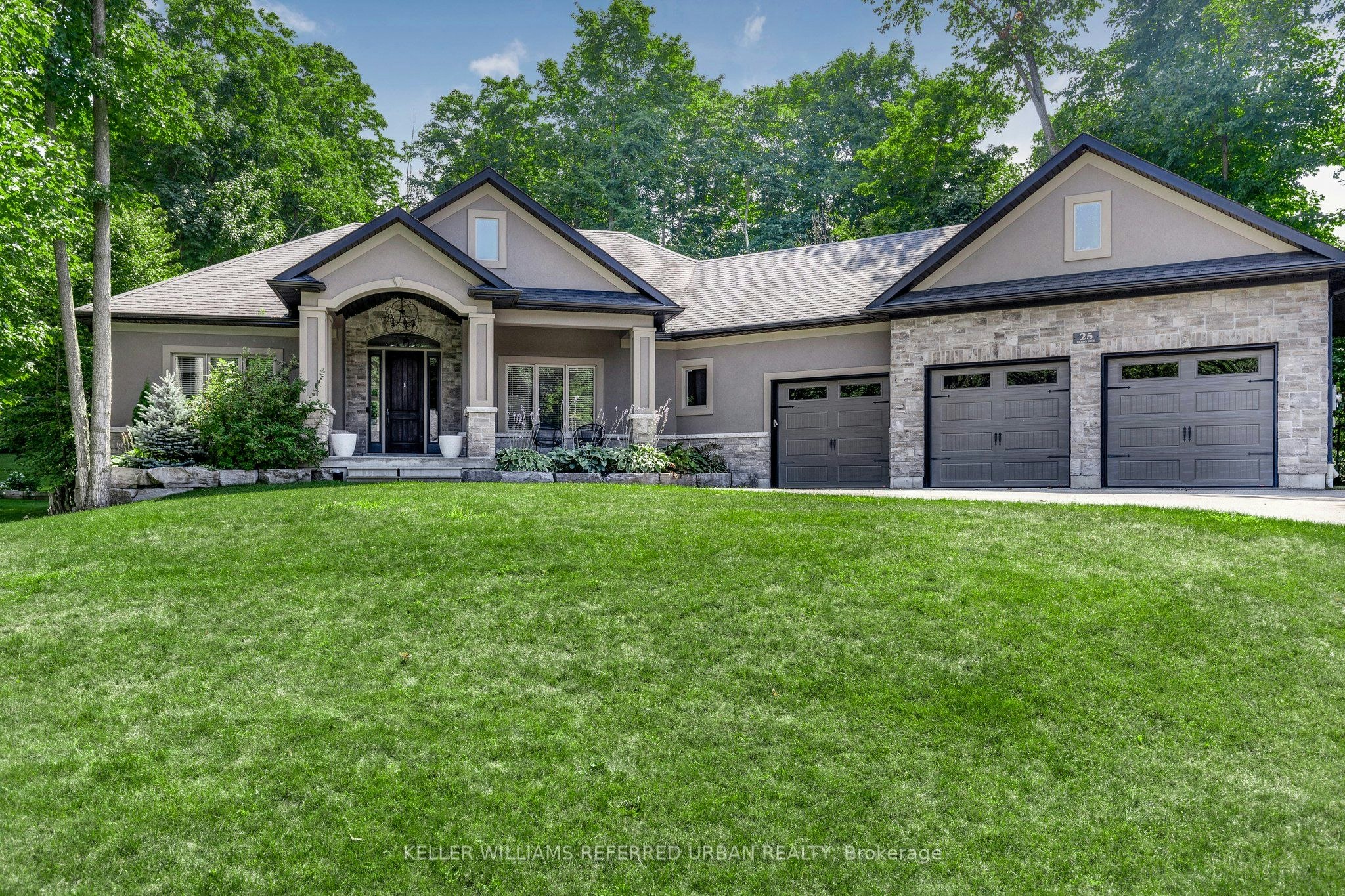 25 Heron Boulevard, Springwater, ON, L0L 1Y3
