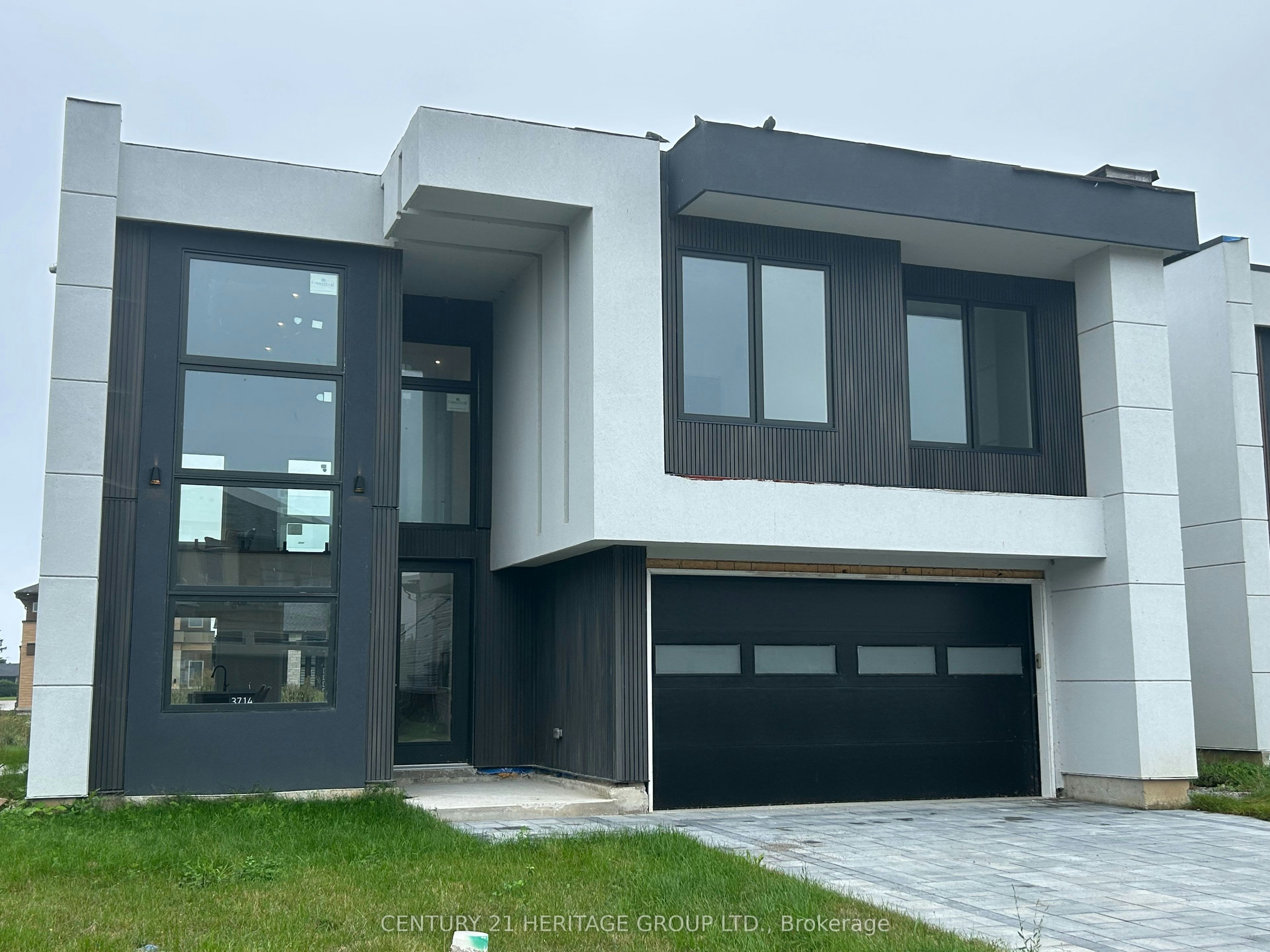 3714 Quayside Drive, Severn, ON, L3V 8M9
