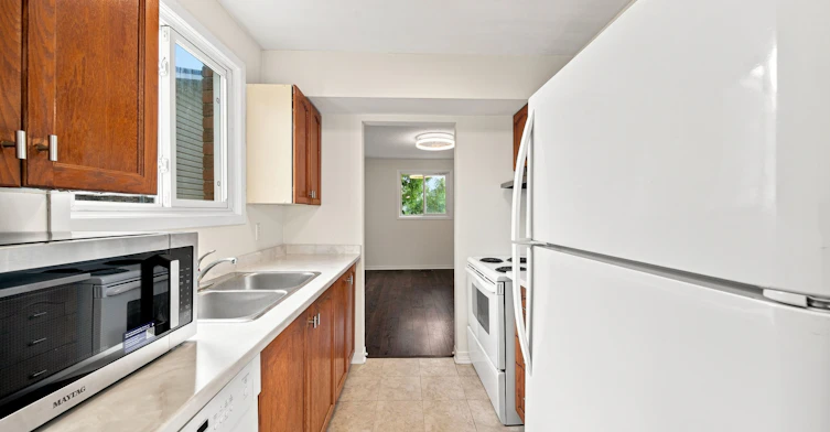 233 Little Avenue, Barrie, ON, L4N 6L3 - 9