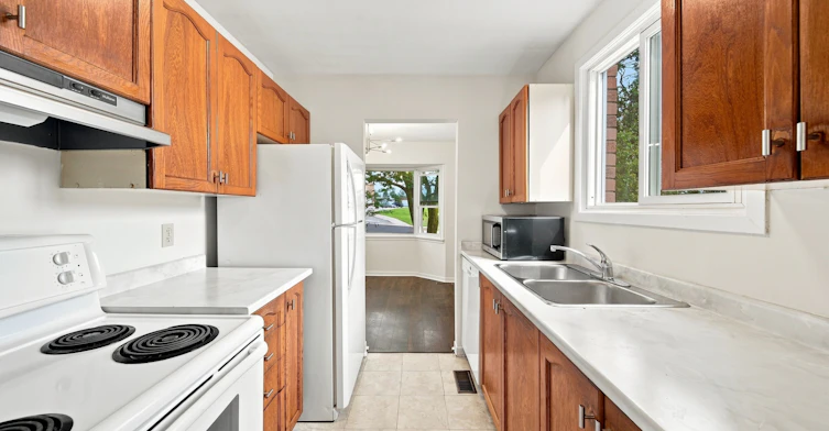 233 Little Avenue, Barrie, ON, L4N 6L3 - 10