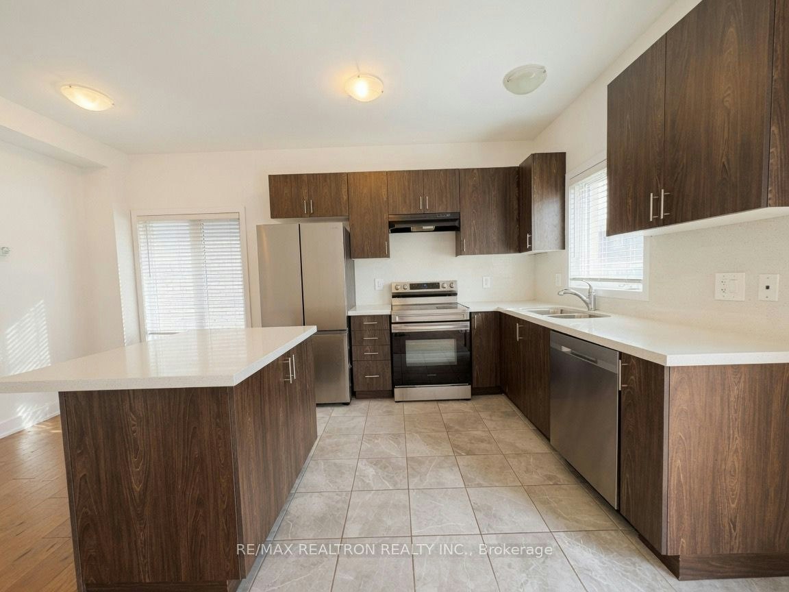 36 Westwood Avenue, Barrie, ON, L9J 0M6 - 2