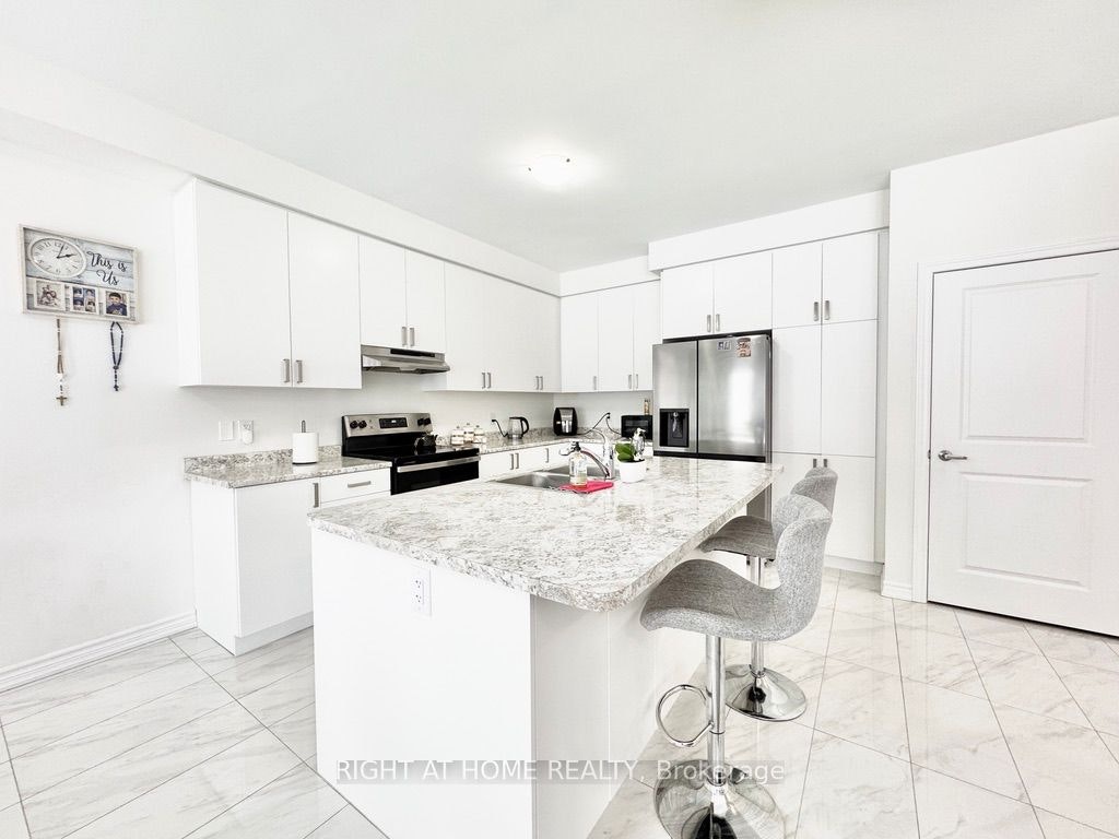 79 Calypso Avenue, Springwater, ON, L9X 2C5 - 2