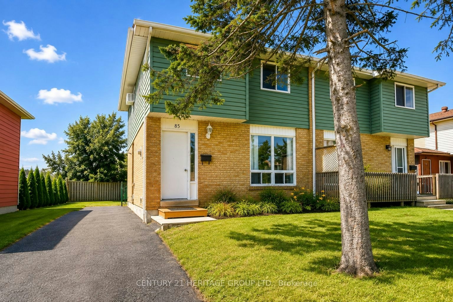 85 Chaucer Crescent, Barrie, ON, L4N 4T8