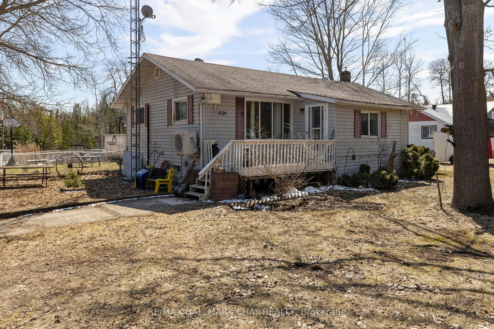2121 Klondike Park Road, Wasaga Beach, ON, L9Z 2W9