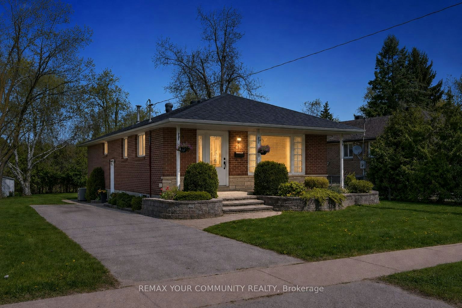 (Main floor)-212 Grove Street E, Barrie, ON, L4M 2P9