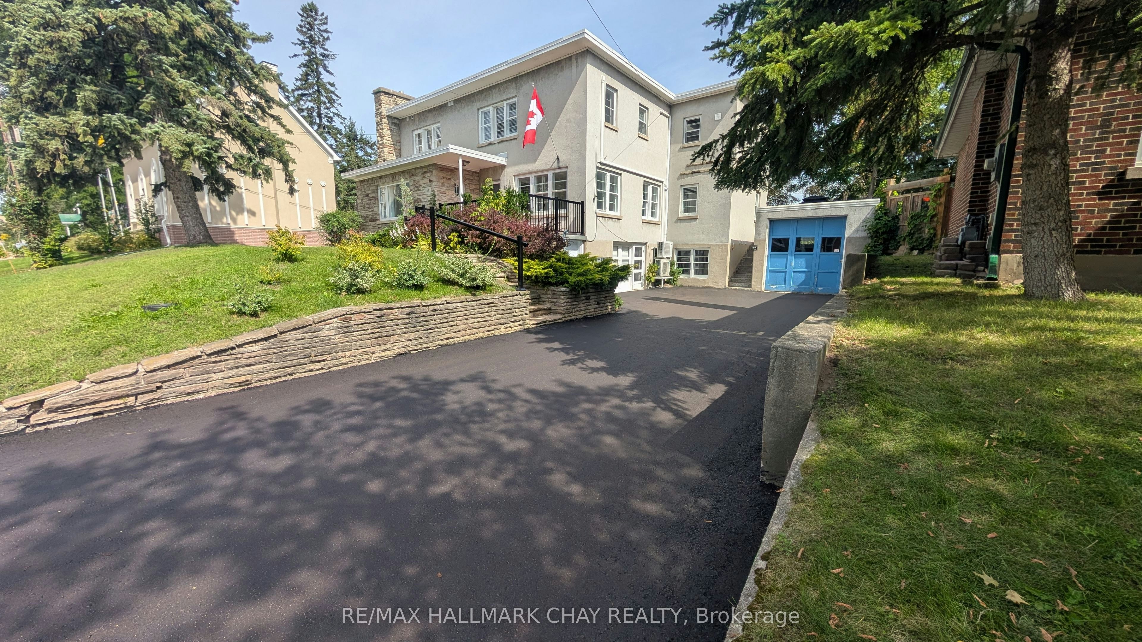 1-15 Parkside Drive, Barrie, ON, L4N 1W7