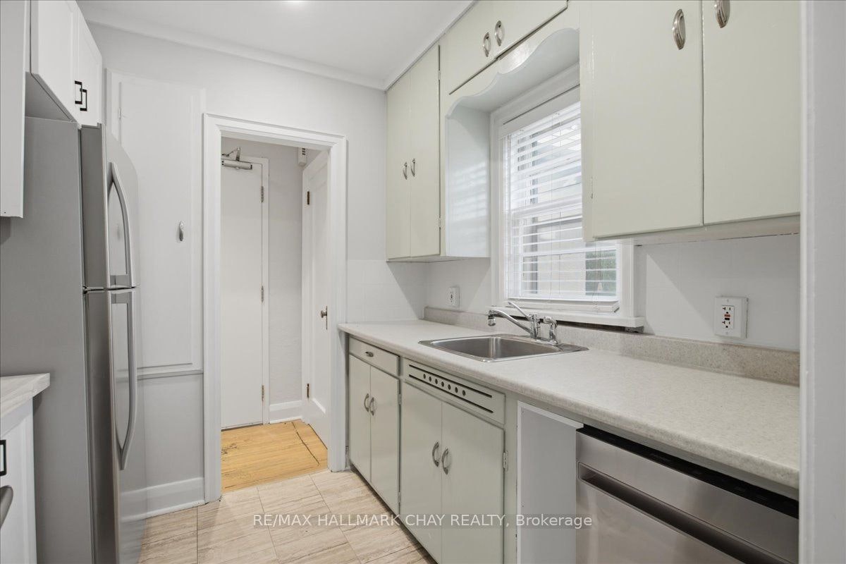 1-15 Parkside Drive, Barrie, ON, L4N 1W7 - 9