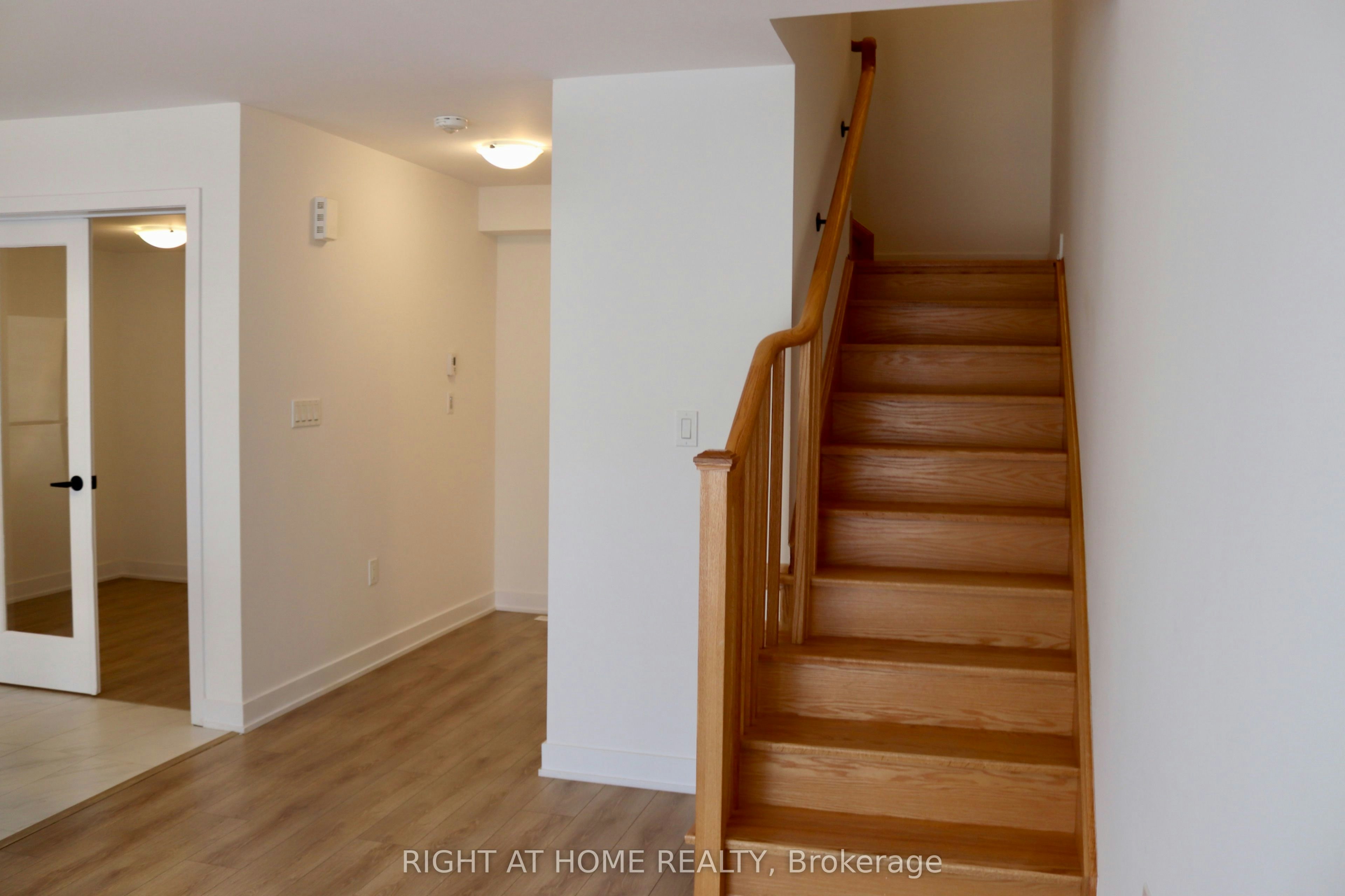 7 Wagon Lane, Barrie, ON, L9J 0V4 - 17