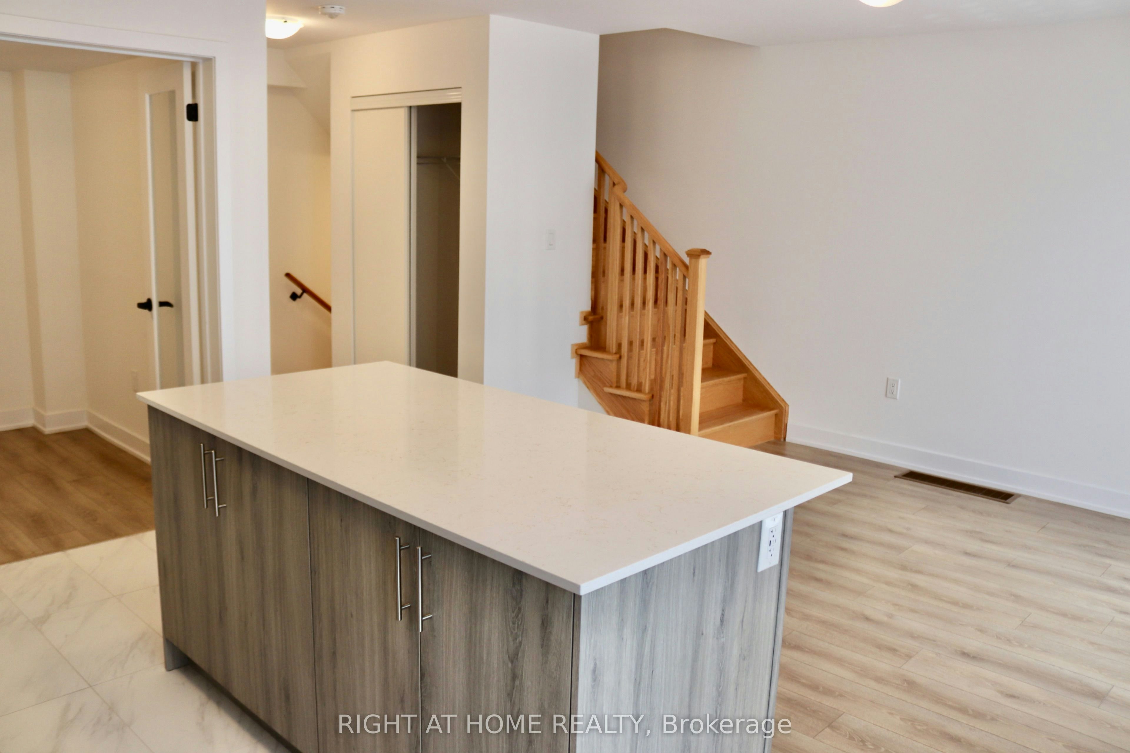 7 Wagon Lane, Barrie, ON, L9J 0V4 - 20