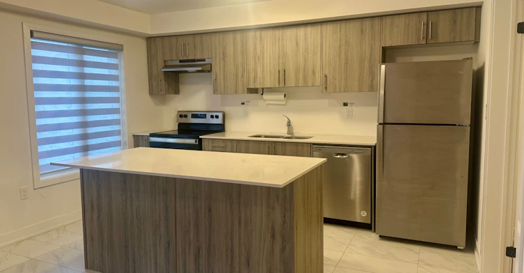 7 Wagon Lane, Barrie, ON, L9J 0V4 - 3