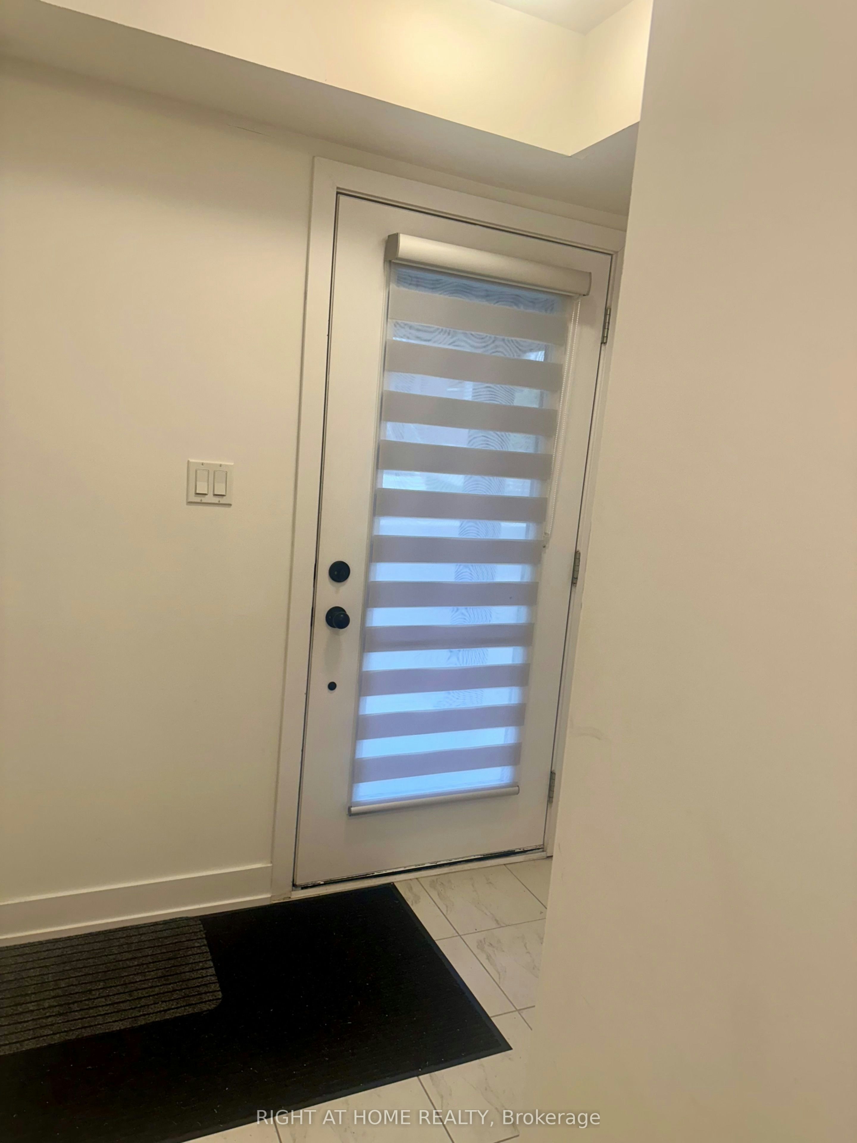 7 Wagon Lane, Barrie, ON, L9J 0V4 - 2