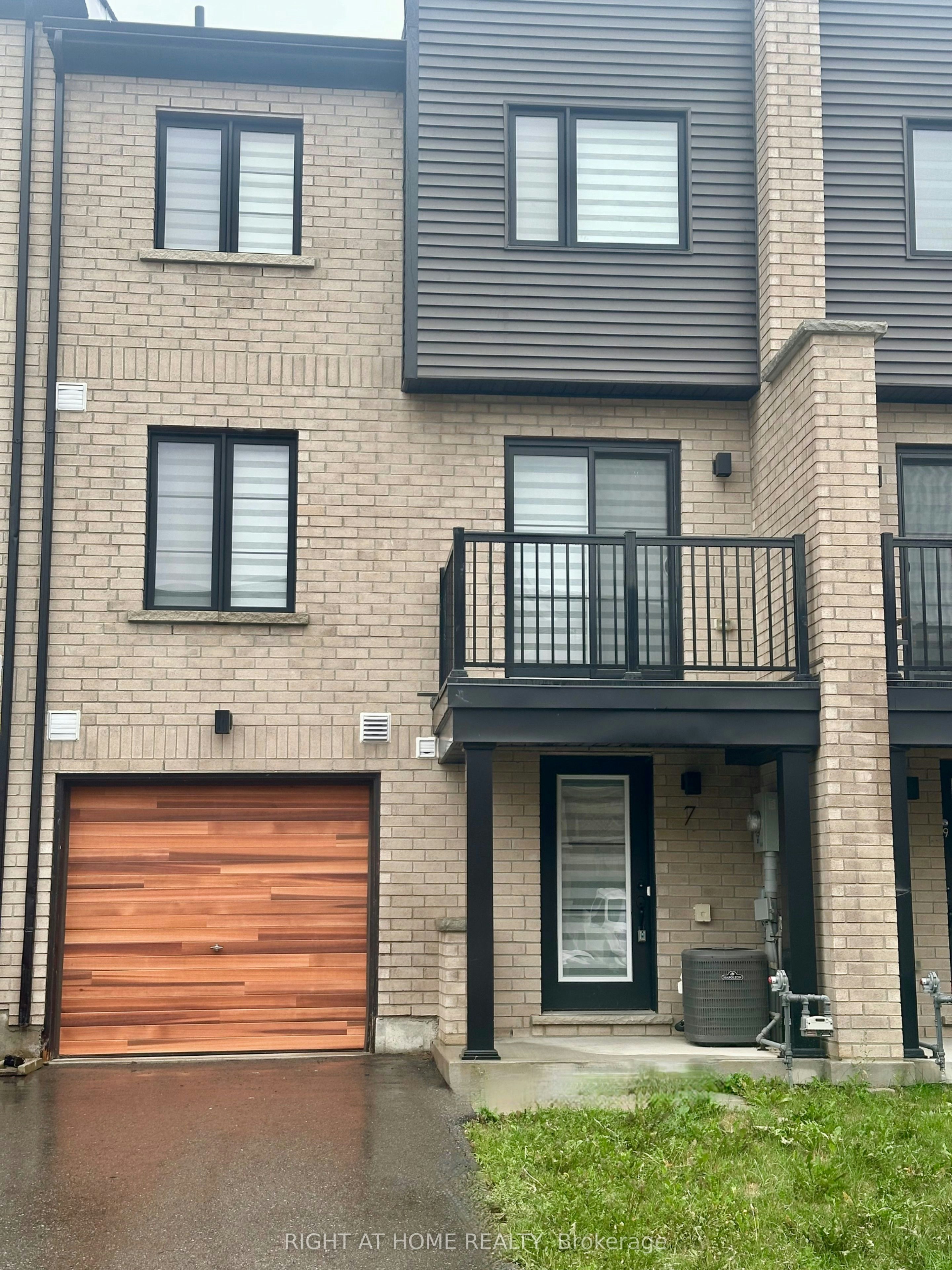 7 Wagon Lane, Barrie, ON, L9J 0V4