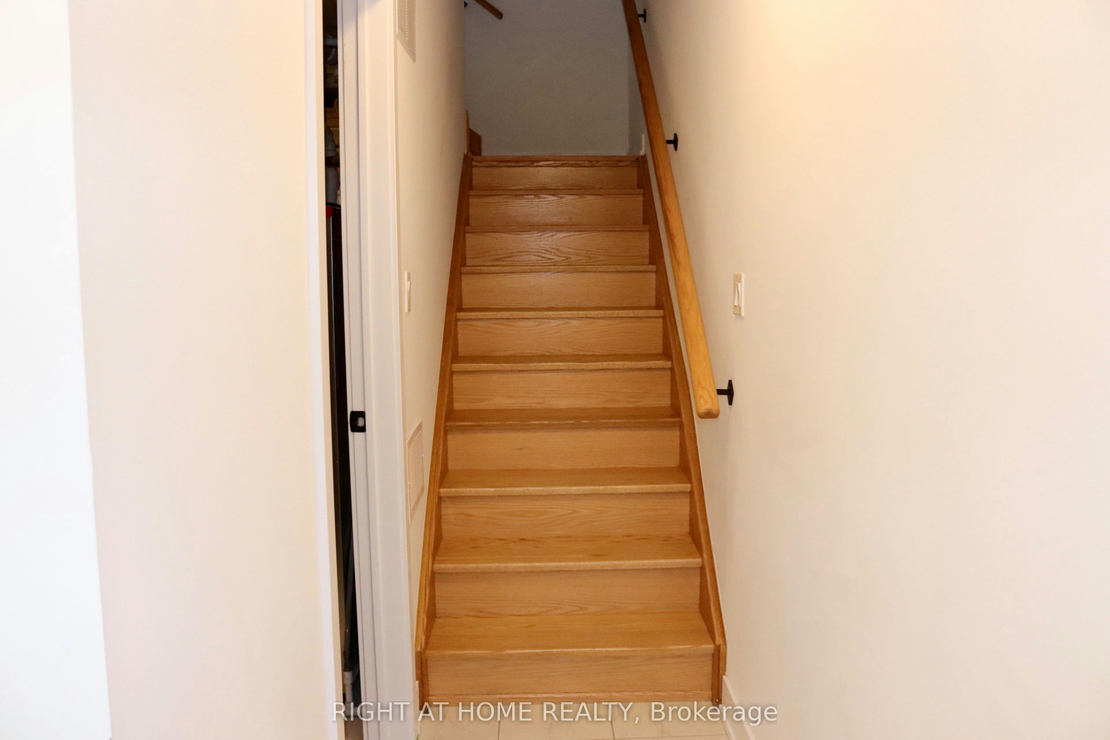 7 Wagon Lane, Barrie, ON, L9J 0V4 - 26