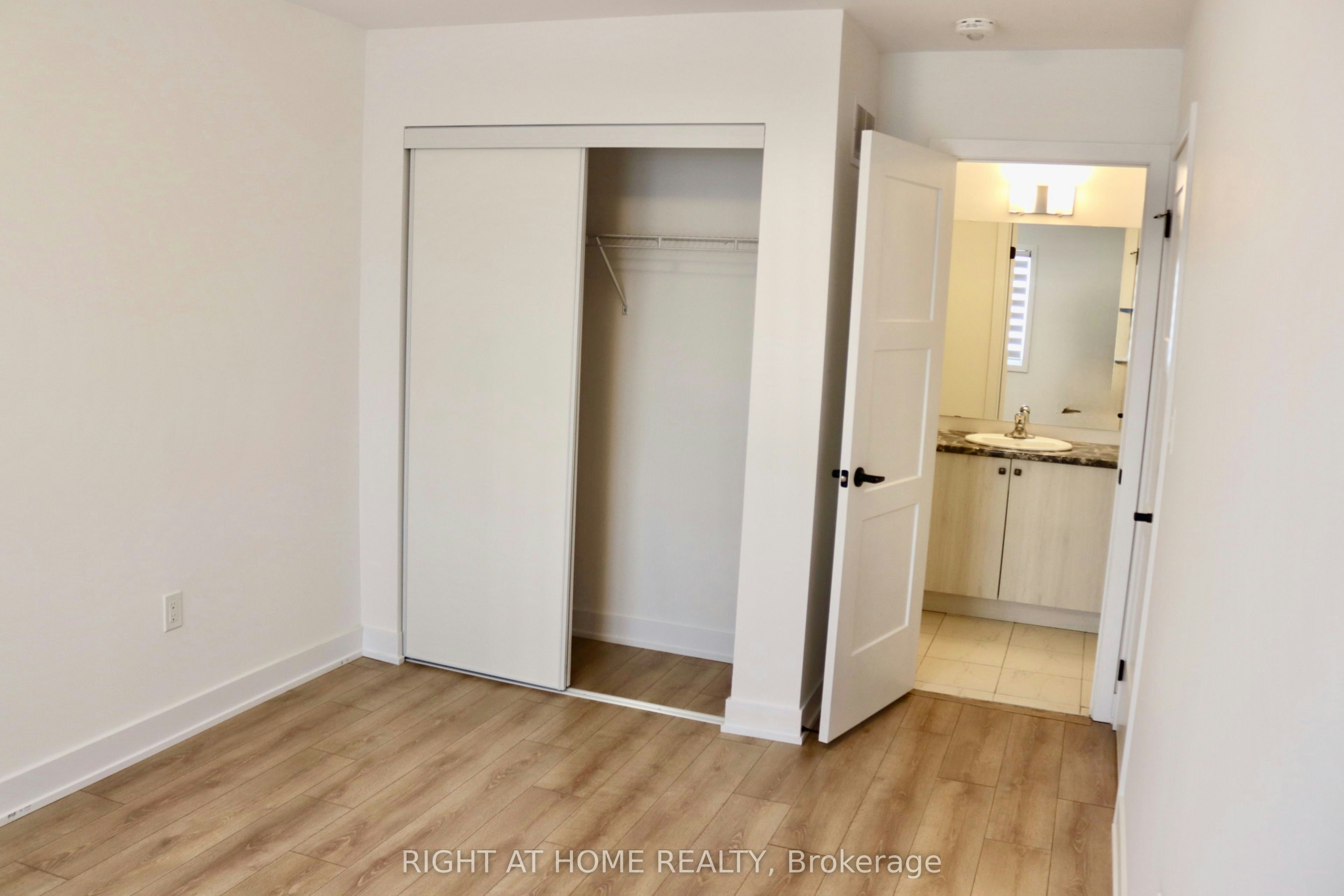 7 Wagon Lane, Barrie, ON, L9J 0V4 - 11