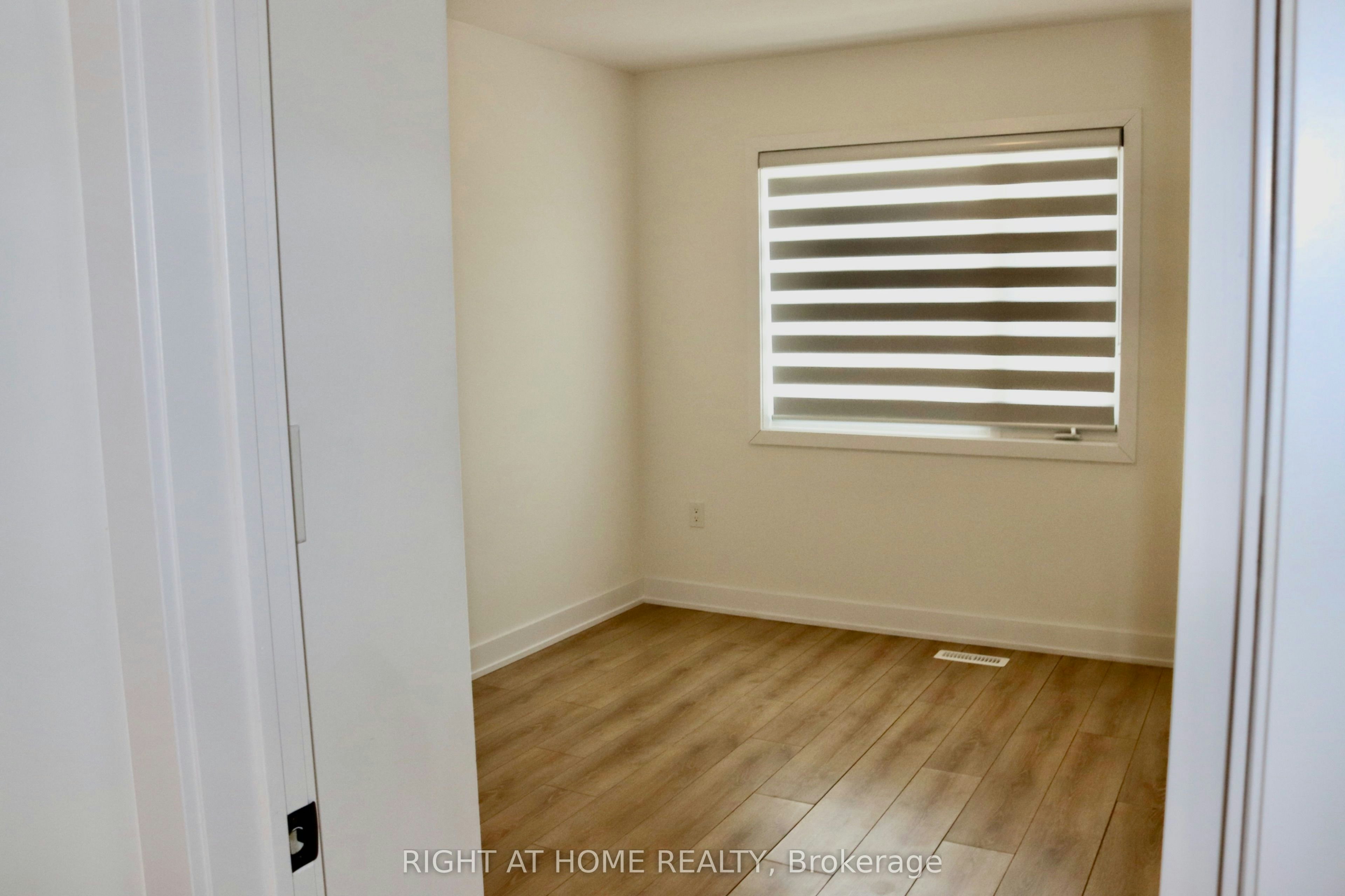 7 Wagon Lane, Barrie, ON, L9J 0V4 - 14