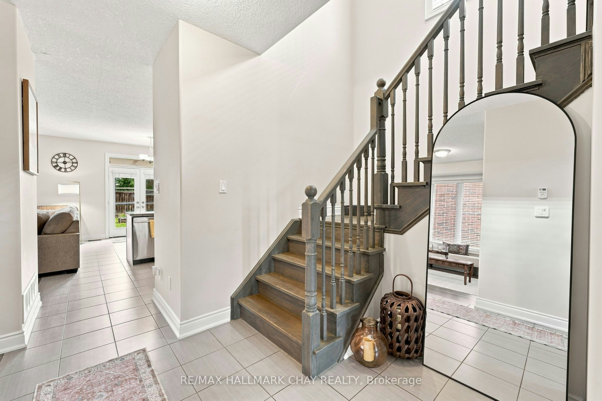 23 Nathan Crescent, Barrie, ON, L4N 0S5 - 8