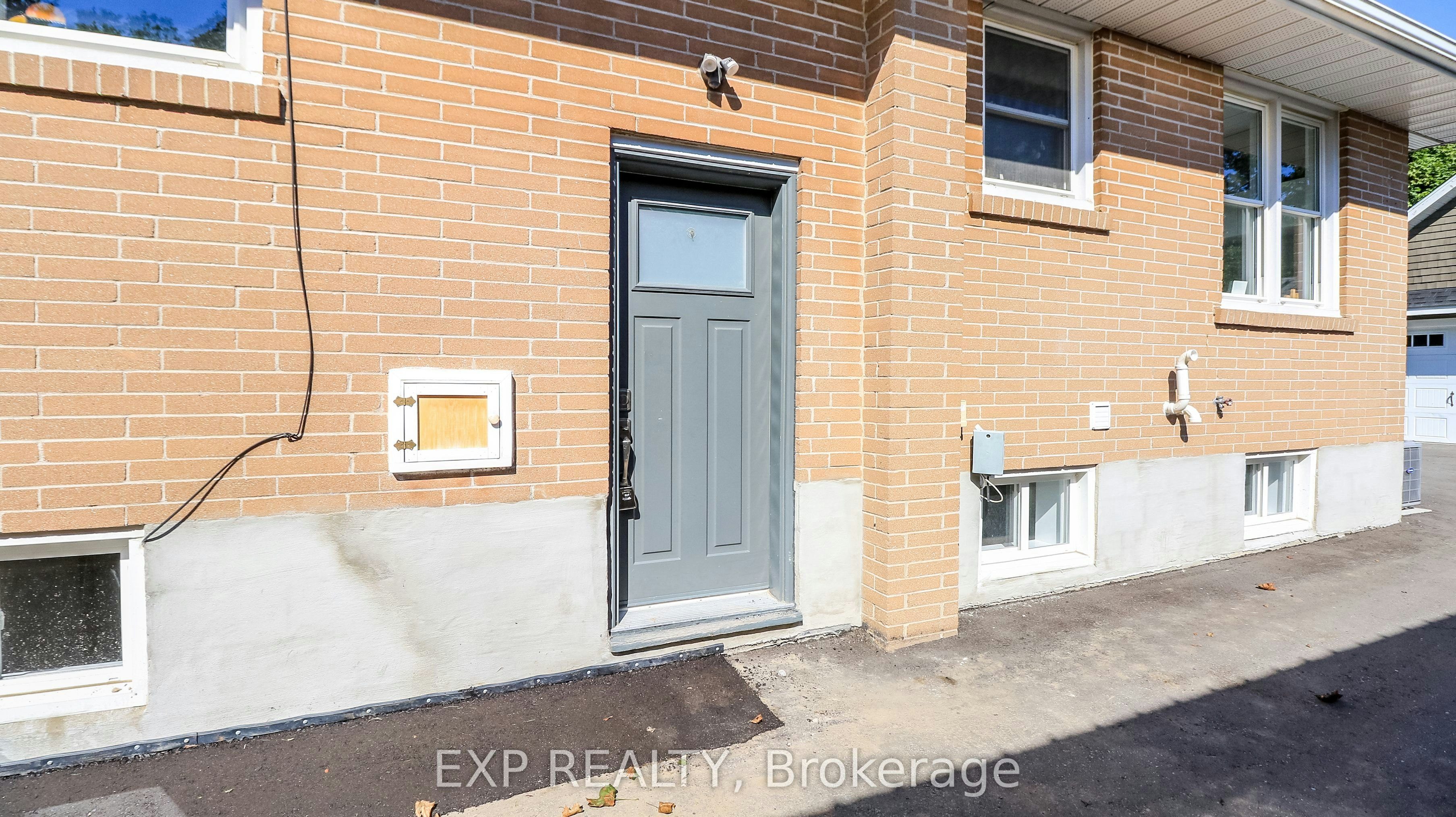 Basement-258 Napier Street, Barrie, ON, L4M 1X7 - 4