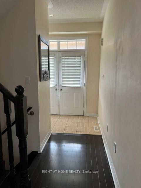 261 Kozlov Street, Barrie, ON, L4N 6R7 - 16