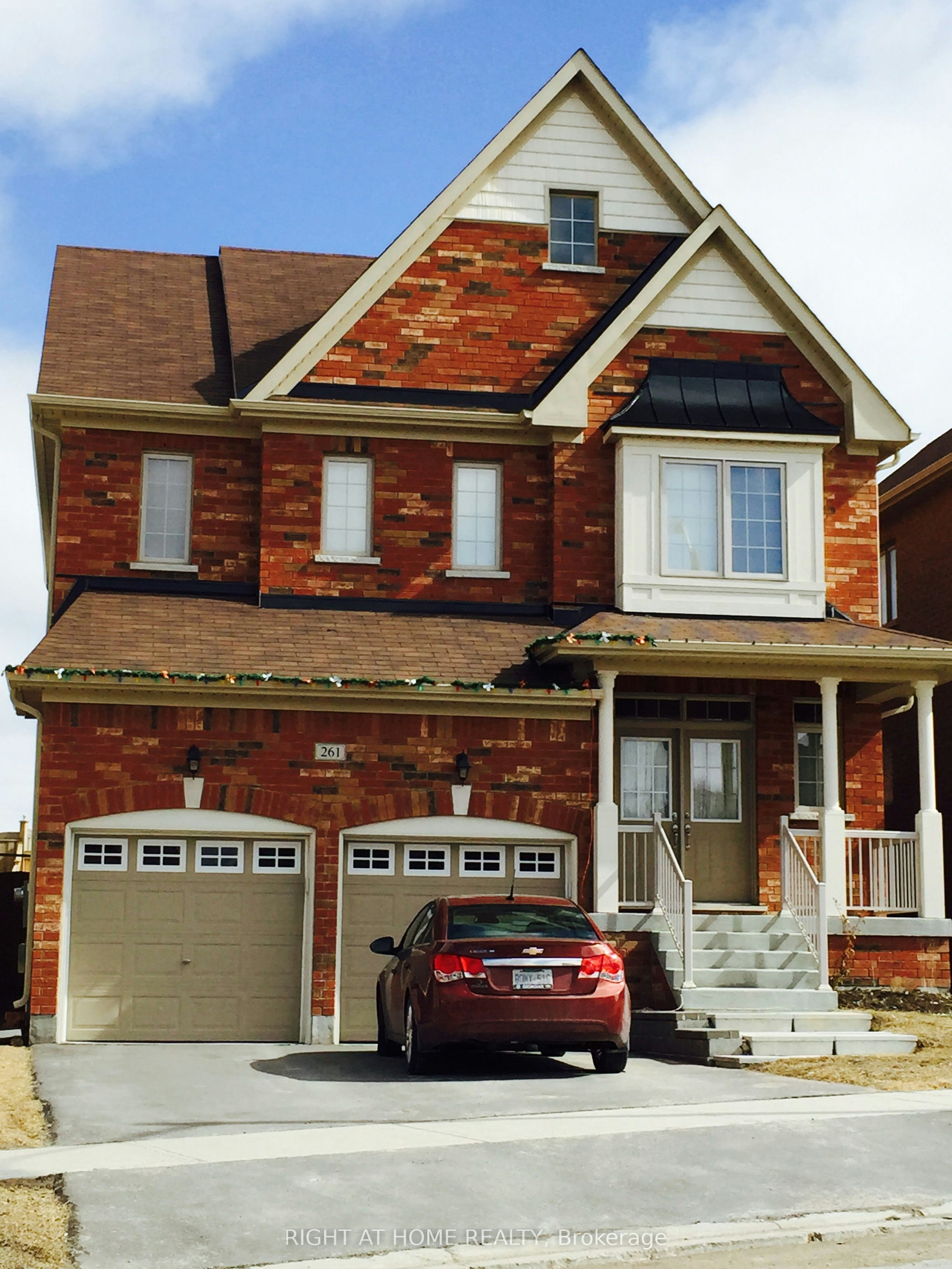 261 Kozlov Street, Barrie, ON, L4N 6R7